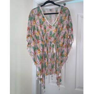 Snapper Rock swim cover up with tassels🍍🌸
